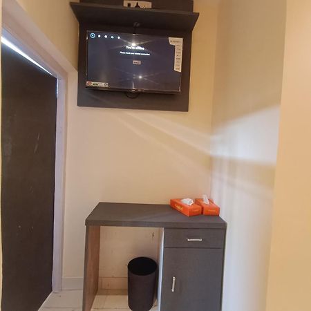 מומביי Hotel Powai Residency מראה חיצוני תמונה
